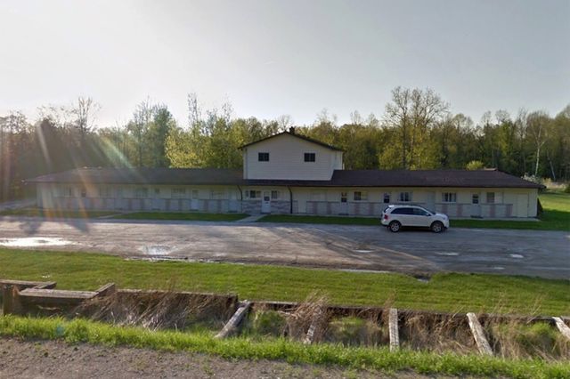 An exterior view of the real motel in Orangeville, Ontario.