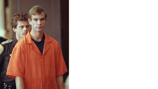 Jeffrey Dahmer enters the courtroom in August 1991.